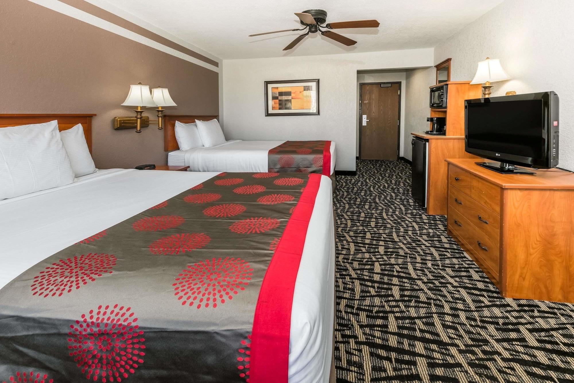 Ramada by Wyndham Oklahoma City Airport North Bagian luar foto