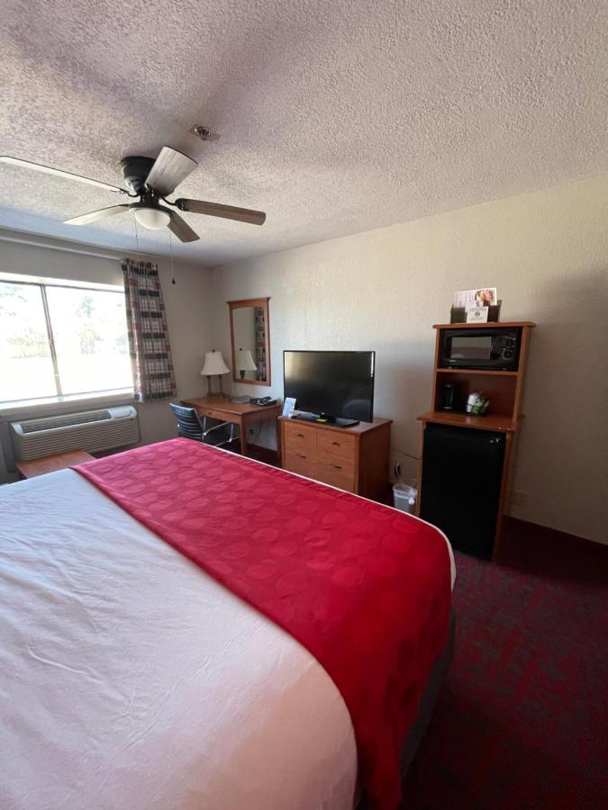 Ramada by Wyndham Oklahoma City Airport North Bagian luar foto