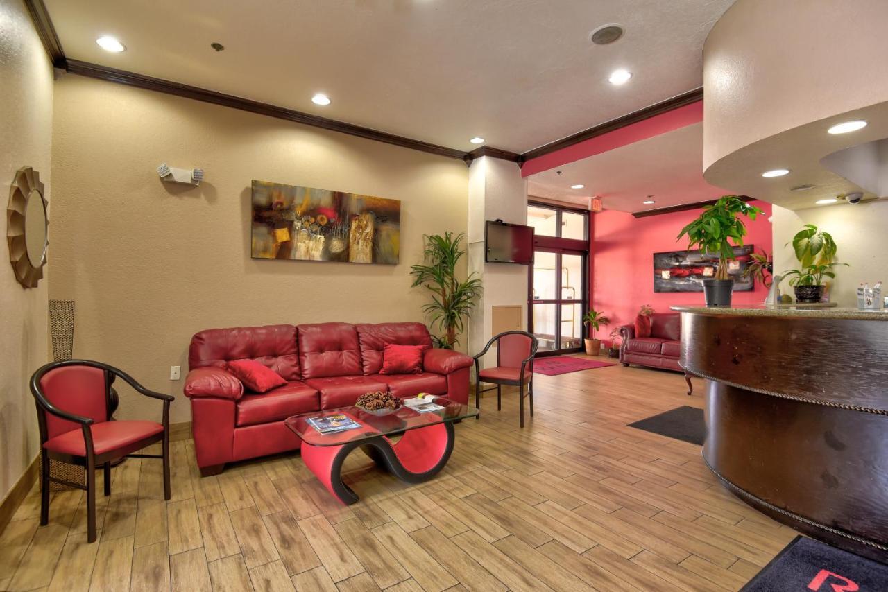Ramada by Wyndham Oklahoma City Airport North Bagian luar foto